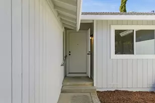 2907 Queens Estates Ct, San Jose, CA 95135 - Photo 3