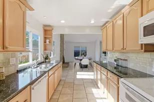 2907 Queens Estates Ct, San Jose, CA 95135 - Photo 17