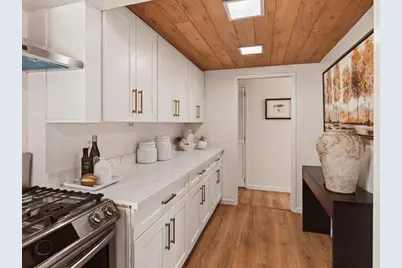 10525 Barnhart Ct, Cupertino, CA 95014 - Photo 9