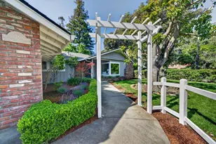 26 Sevilla Dr, Los Altos, CA 94022 - Photo 3