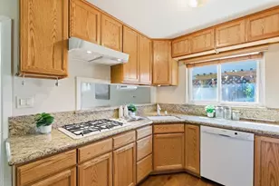 1126 W Knickerbocker Dr, Sunnyvale, CA 94087 - Photo 17