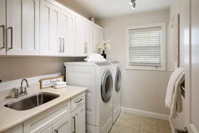 819 Warner Ct, Mountain View, CA 94043 - Photo 21