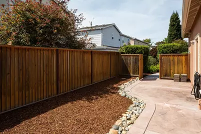 819 Warner Ct, Mountain View, CA 94043 - Photo 27