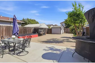 827 Central Ave, Hollister, CA 95023 - Photo 17