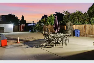 827 Central Ave, Hollister, CA 95023 - Photo 35