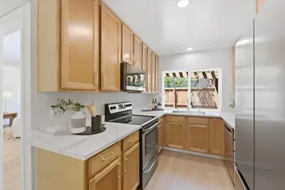 10157 Camberley Ln, Cupertino, CA 95014 - Photo 11