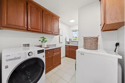 20318 Miljevich Dr, Saratoga, CA 95070 - Photo 57