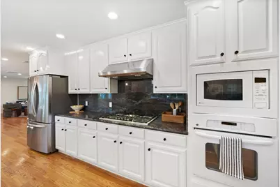 20318 Miljevich Dr, Saratoga, CA 95070 - Photo 17