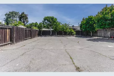 1084 S 2nd St, San Jose, CA 95112 - Photo 15