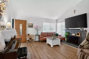 295 Esmeralda Ct, San Jose, CA 95116 - Photo 7