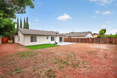 295 Esmeralda Ct, San Jose, CA 95116 - Photo 7