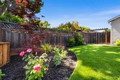 23 Meadow Ln, Redwood City, CA 94063 - Photo 37