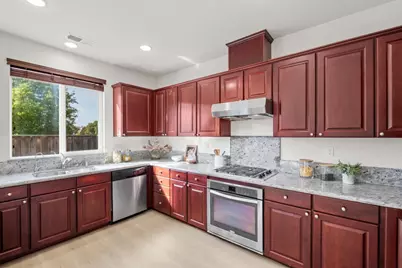 1399 Shore Dr, San Jose, CA 95131 - Photo 27