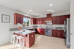 1399 Shore Dr, San Jose, CA 95131 - Photo 11