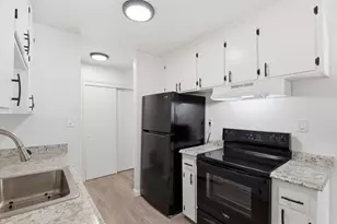 1745 Ross Cir, San Jose, CA 95124 - Photo 9