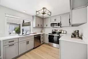 1035 Dove Ln, Foster City, CA 94404 - Photo 11