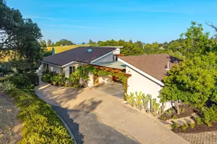 27690 Central Dr, Los Altos Hills, CA 94022 - Photo 3