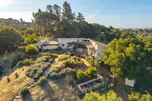 27690 Central Dr, Los Altos Hills, CA 94022 - Photo 47