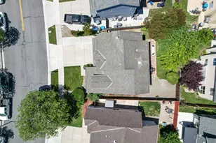 887 Martiri Dr, Gilroy, CA 95020 - Photo 37