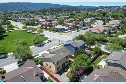 887 Martiri Dr, Gilroy, CA 95020 - Photo 39