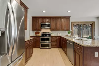 2072 Pleasant Crest Ct, San Jose, CA 95148 - Photo 15