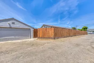 823 Central Ave, Hollister, CA 95023 - Photo 25