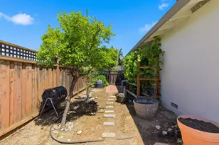 1040 Fleetwood Dr, San Jose, CA 95120 - Photo 35