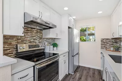 98 Pelican Ln, Redwood City, CA 94065 - Photo 13
