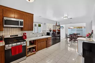 18624 Eisenhower St, Salinas, CA 93906 - Photo 13