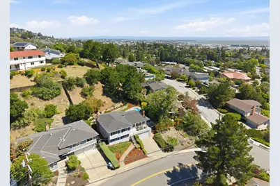 2404 Melendy Dr, San Carlos, CA 94070 - Photo 25