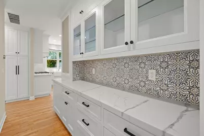 17506 Vineland Ave, Monte Sereno, CA 95030 - Photo 17