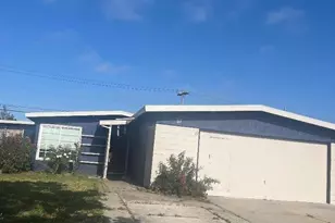 117 Magnolia Dr, Salinas, CA 93905 - Photo 3
