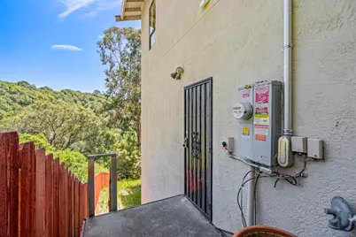 5160 Old Redwood Rd, Oakland, CA 94619 - Photo 25