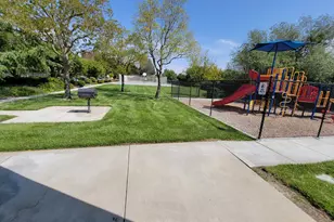 801 Nash Rd A9, Hollister, CA 95023 - Photo 13