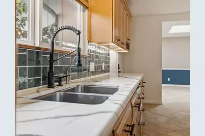 739 Bellarmine Dr, Salinas, CA 93901 - Photo 13