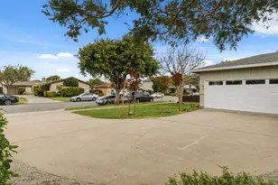 739 Bellarmine Dr, Salinas, CA 93901 - Photo 73
