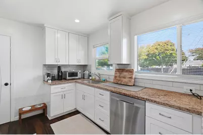 1104 Ebener St, Redwood City, CA 94061 - Photo 33