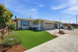 702 Fiesta Dr, San Mateo, CA 94403 - Photo 3