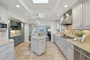 702 Fiesta Dr, San Mateo, CA 94403 - Photo 21