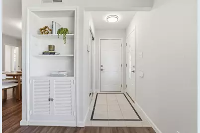 702 Fiesta Dr, San Mateo, CA 94403 - Photo 5