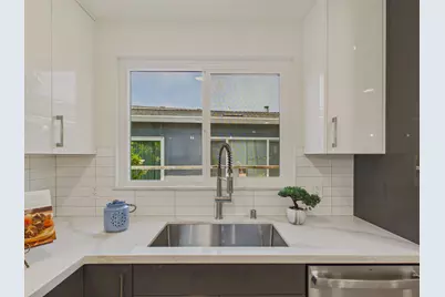 5077 Palmetto Ave, Pacifica, CA 94044 - Photo 17