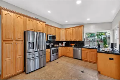 32726 Bass Lake St, Fremont, CA 94555 - Photo 17