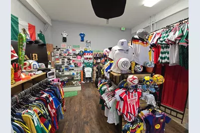 7579 Monterey St, Gilroy, CA 95020 - Photo 11