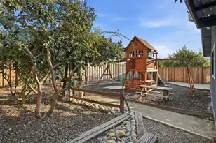 1301 Highland Dr, Hollister, CA 95023 - Photo 45