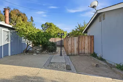 1301 Highland Dr, Hollister, CA 95023 - Photo 41
