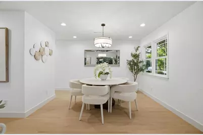 385 Carmelita Dr, Mountain View, CA 94040 - Photo 13