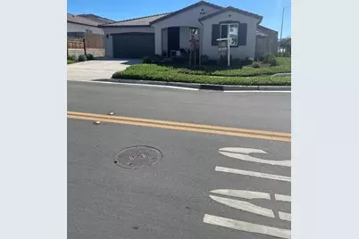2001 Wildflower Dr, Hollister, CA 95023 - Photo 1