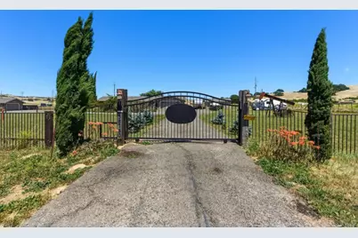 38780 Dinosaur Point Rd, Hollister, CA 95023 - Photo 29