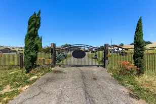 38780 Dinosaur Point Rd, Hollister, CA 95023 - Photo 29