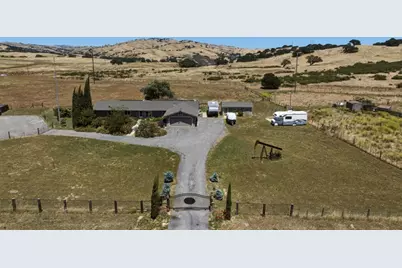 38780 Dinosaur Point Rd, Hollister, CA 95023 - Photo 25